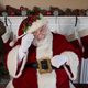 Imagen para el artículo titulado Felices Fiestas: Papá Noel muere de un ataque al corazón frente a una sala repleta de niños rusos